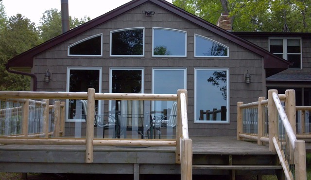Door County Waterfront Sleeps 23