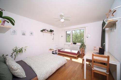 Doppelzimmer mit Gemeinschaftsbereichen