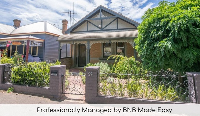 Dora Cottage - Central, Cosy & Convenient