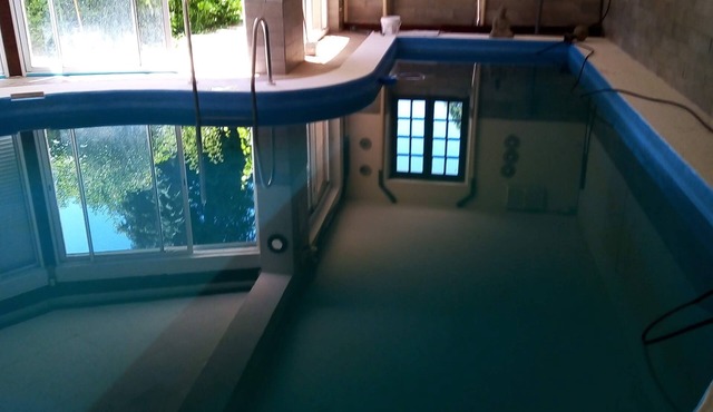 Dordogne,Lovely cozy apartment,with private indoor pool,close to Aubeterre