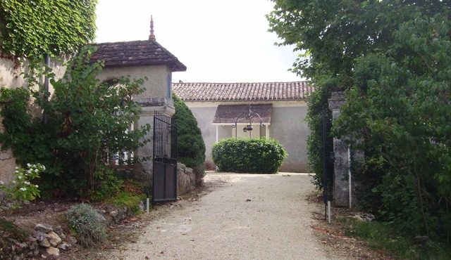 Dordogne Périgord restored house with private pool