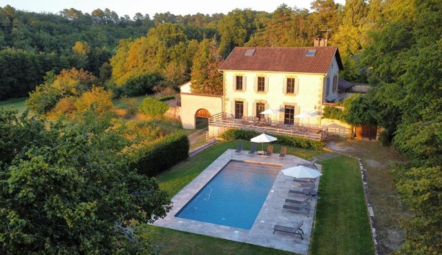 Dordogne, Le Cambou, 5 ch avec piscine et terrain 3 ha