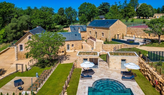 Dordogne, Luxury Cottage, Domme and Sarlat, Hamlet Château Giverzac, With Airco