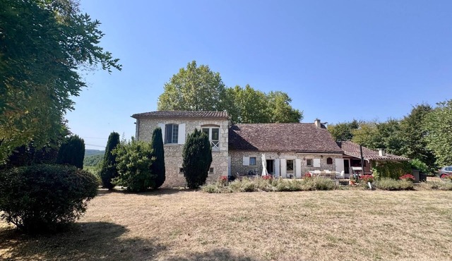 Dordogne Maison & Gîte with Pool, Gardens and Terraces Near Bergerac