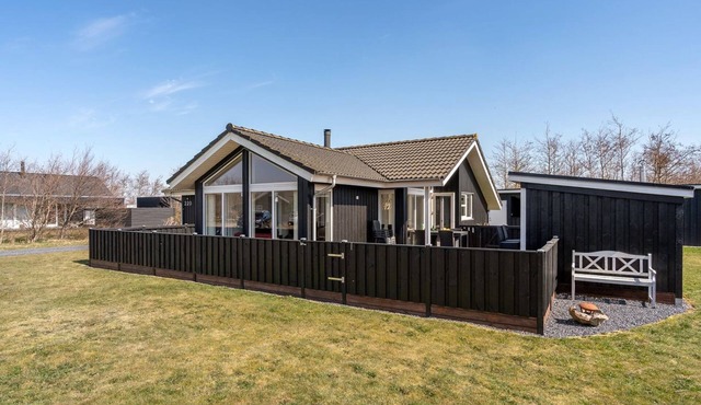 "Dorithea" - 3.5km from the sea by Interhome