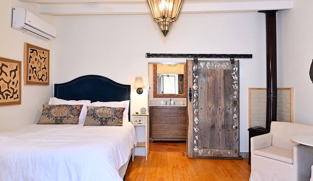 Dos Hermanas Casita 8 | Walk to Plaza | Courtyard