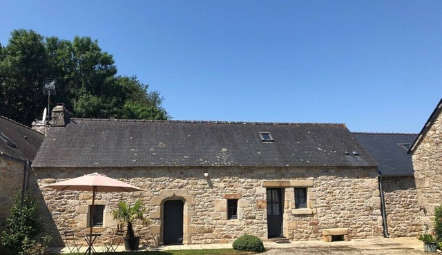 DOUARNENEZ bay all inclusive 4 people jacuzzi and sauna