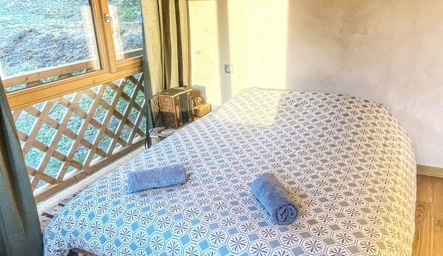 Double bed and breakfast with garden and mountain
