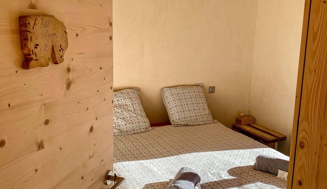 Double bed and breakfast with garden and mountain