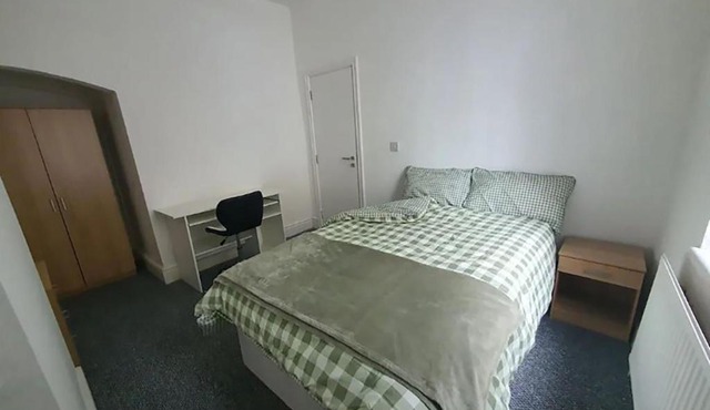 Double Bed L1 Burnley City Centre