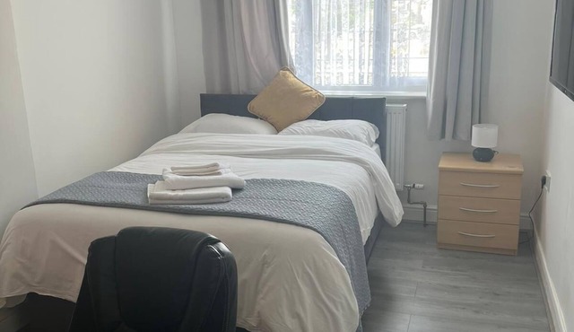 Double Bedroom, London, Sleeps 2