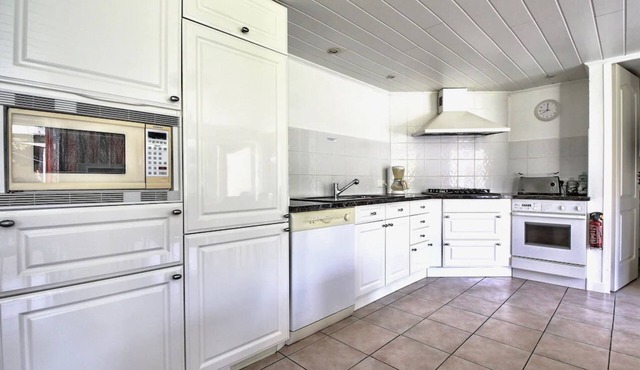 Double Cottage for 20 pers avec Piscine 10 m x 10