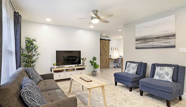 Double Diamond Rentals - Main House- Serene Sunset Oasis