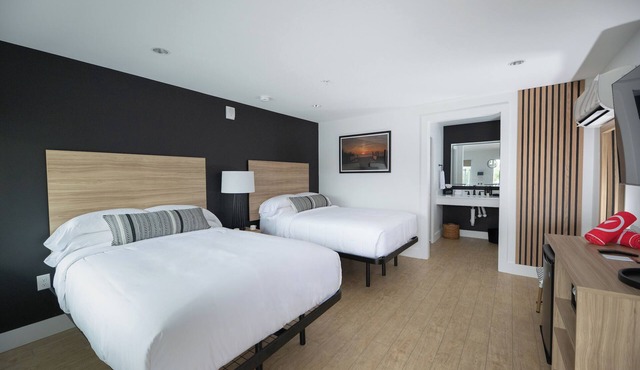 Double Double Studio | The Waypoint | Great for Groups Visiting the Beach