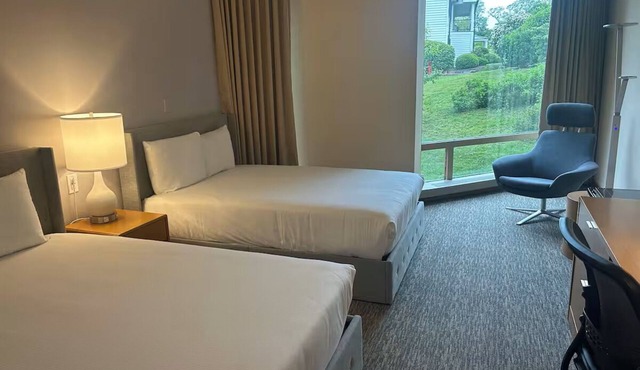 Double Guestroom Stay | Steps to Hudson Riverwalk, Dining & Scenic Trails