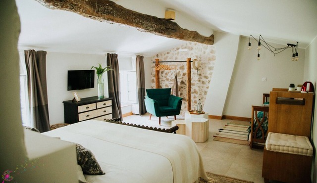 Double or Twin-Comfort-Ensuite-Garden view