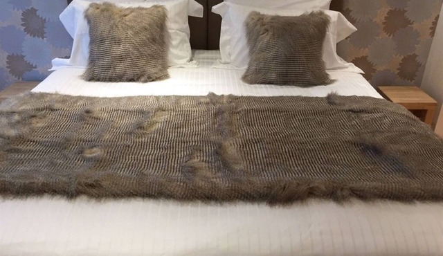 Double or Twin-Ensuite with Shower-The Spotted Owl