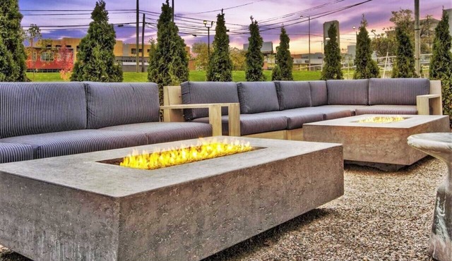 Double Queen Sanctuary, Elwood Hotel & Suites, Horse Country Nearby