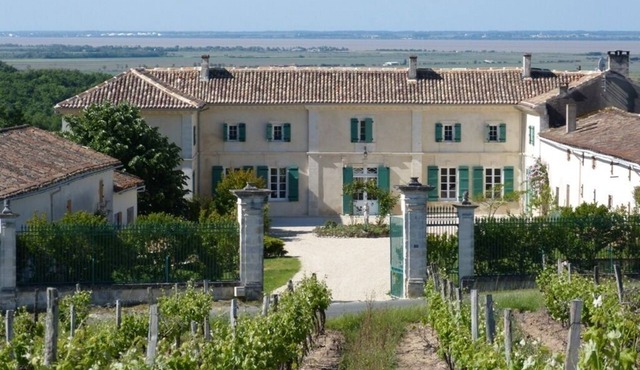 Double room upstairs with view of the Estuary and the garden