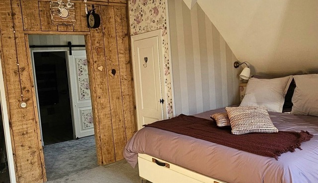 Double room-Superior-Mobility bath-Mountain view-gite de France