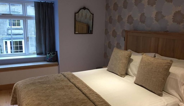 Double room-Ensuite with Bath-The Snowy Owl