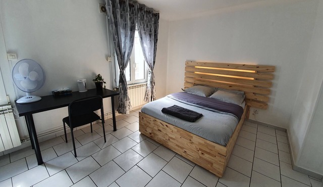 Double room with private bathroom