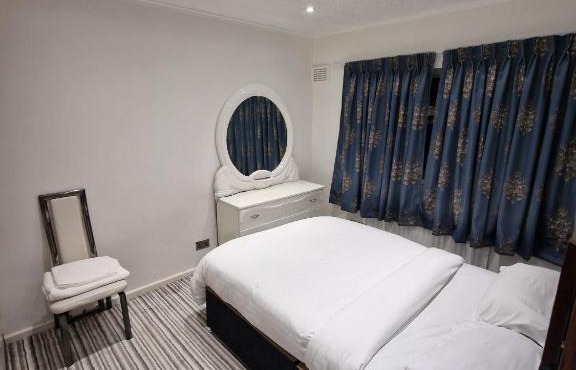 Double room in a house Share