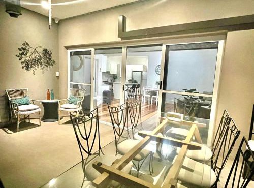 Double room near airport & popular beach