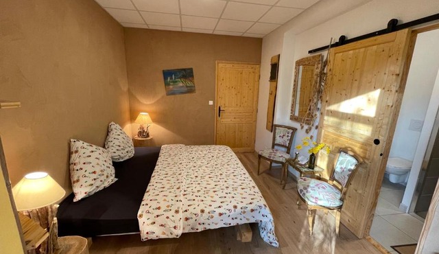 Double room on farm (La ferme du Tao)