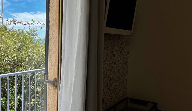 Double room-Standard-Ensuite-Pool view