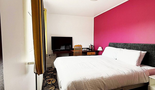 Double Room With Private Bathroom - Simplystay Lincoln Road