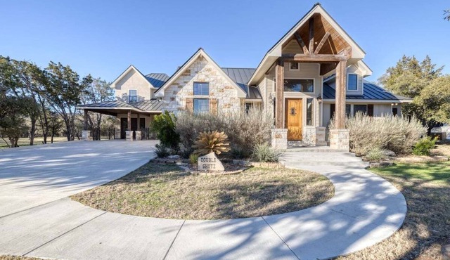 Double Shotz @ Frio Select Rental Homes