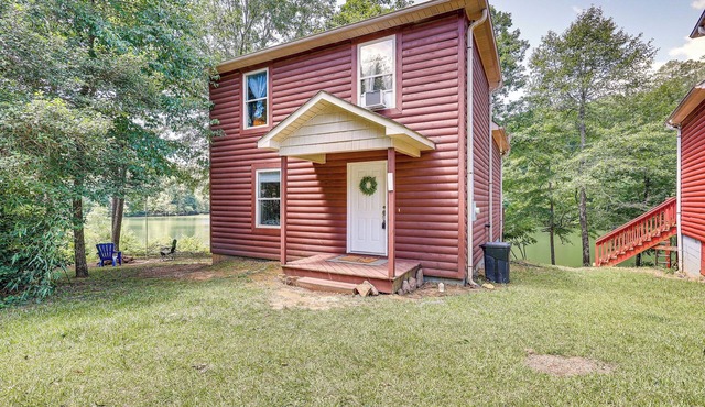 Double Springs Cabin Stay w/Deck + Shared Dock!