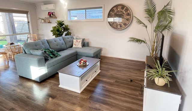 Double storey 7 bedrooms big house