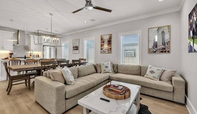 Double Treble - 2 Townhomes - Private Rooftops