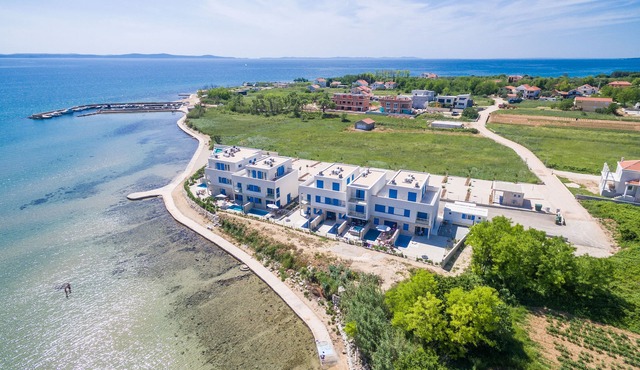 Double villa for big groups