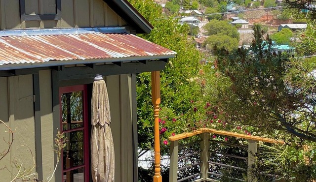 Doublejack Guesthouse - a vacation rental in Historic Old Bisbee