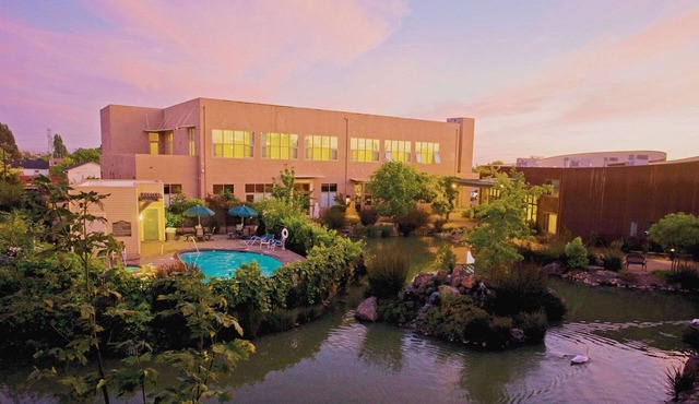 DoubleTree by Hilton Napa Valley - American Canyon