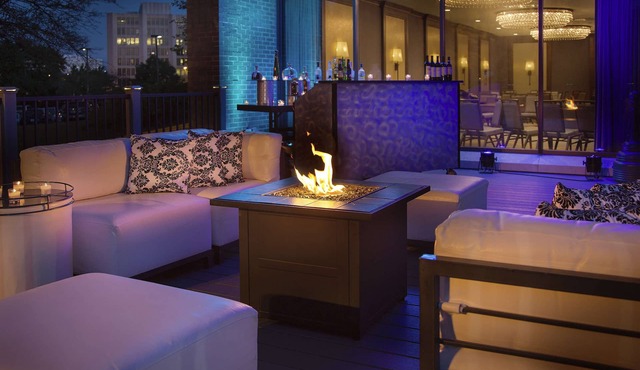 DoubleTree by Hilton Chicago - Oak Brook