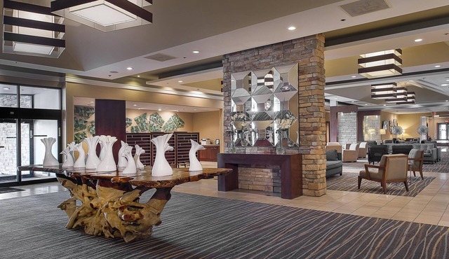 DoubleTree by Hilton Collinsville - St. Louis