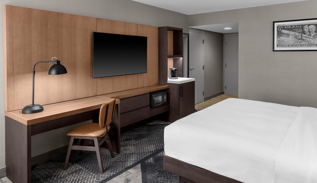 DoubleTree by Hilton Dayton Fairborn