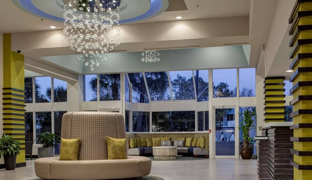 DoubleTree by Hilton Hotel Jacksonville Airport