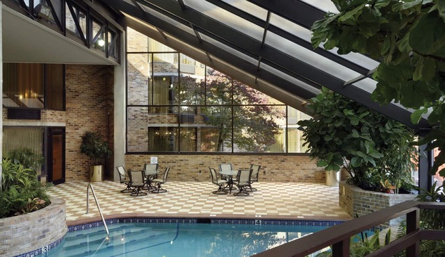 DoubleTree by Hilton Hotel Johnson City