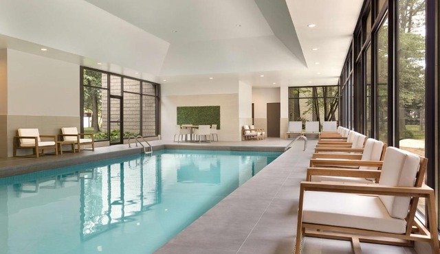 DoubleTree by Hilton Hotel Toronto Airport West