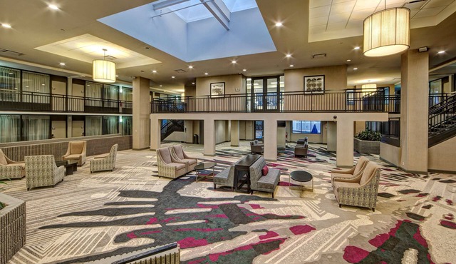 DoubleTree by Hilton Hotel Decatur Riverfront