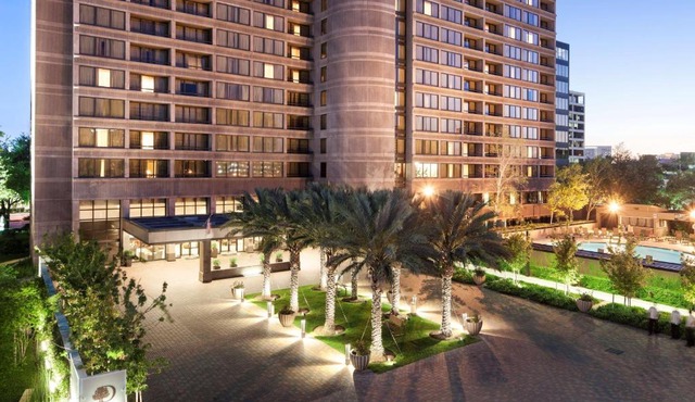 DoubleTree by Hilton Hotel & Suites Houston by the Galleria
