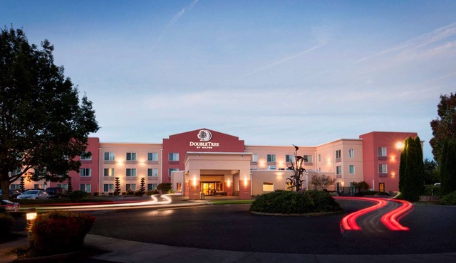 DoubleTree by Hilton Hotel Vancouver