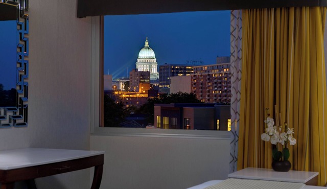 DoubleTree by Hilton Madison Downtown