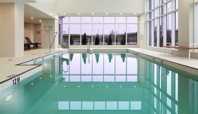 DoubleTree by Hilton Montreal Airport