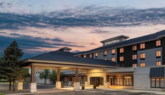 DoubleTree by Hilton Owatonna